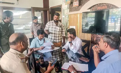 രേഖയില്ലാത്ത നാല്​ ഹൗസ്​ബോട്ടുകൾക്ക്​ പിഴ; ഒരെണ്ണത്തിന്​ യാത്രാനിരോധനം