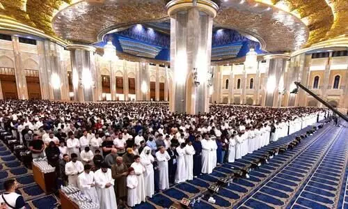 റമദാൻ അവസാനത്തിലേക്ക്; പ്രാർഥനകളിൽ മുഴുകി വിശ്വാസികൾ റമദാൻ അവസാനത്തിലേക്ക്; പ്രാർഥനകളിൽ മുഴുകി വിശ്വാസികൾ