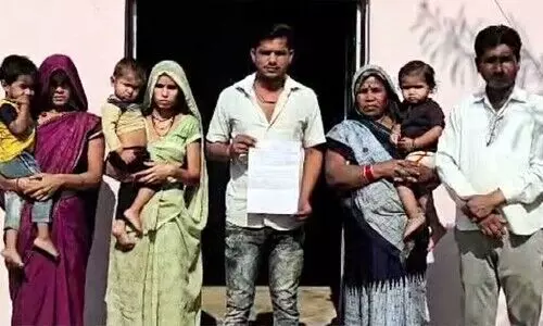 മധ്യപ്രദേശിലെ മുട്ട വിൽപനക്കാരനെ തേടിയെത്തിയത് 6 കോടിയുടെ നികുതി കുടിശ്ശിക നോട്ടീസ്; അന്തംവിട്ട് കുടുംബം