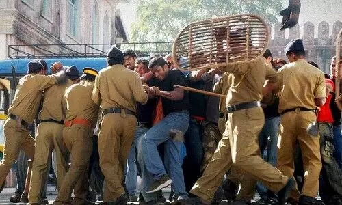 രാജ്യത്തെ പൊലീസുകാരിൽ 25 ശതമാനവും ആൾക്കൂട്ട ആക്രമണത്തെ പിന്തുണക്കുന്നു;  18 ശതമാനം പേർ മുസ്‍ലിംകൾ കുറ്റവാസനയുള്ളവരാണെന്നും കരുതുന്നു -റിപ്പോർട്ട്