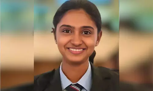 ഇന്‍റലിജന്‍റ്​സ്​ ബ്യൂറോ ഉദ്യോഗസ്ഥയുടെ മരണം: മകളെ സാമ്പത്തിക ചൂഷണത്തിനിരയാക്കിയെന്ന്​ പിതാവ്​