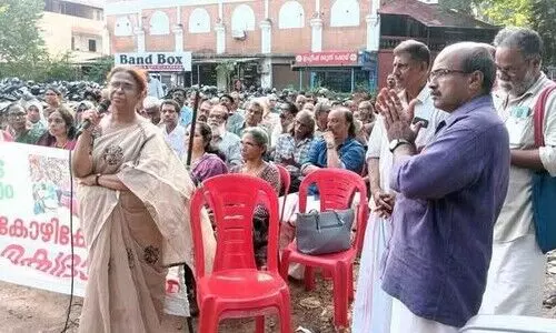 ആശാസമരത്തെ പിന്തുണച്ച് ജില്ലകളിലും പൊതുസമൂഹം രംഗത്ത് ആശാസമരത്തെ പിന്തുണച്ച് ജില്ലകളിലും പൊതുസമൂഹം രംഗത്ത്