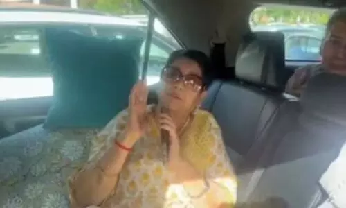 വീ​ട്ടു​പ​ടി​ക്ക​ൽ പ​ണം: മു​ൻ ജ​ഡ്ജി​യെ കു​റ്റ​മു​ക്ത​നാ​ക്കി