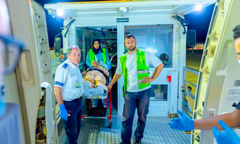 ഗ​സ്സ​യി​ൽ​നി​ന്ന്​ ചി​കി​ത്സ​ക്ക്​ 81 രോ​ഗി​ക​ളെ യു.​എ.​ഇ​യി​ലെ​ത്തി​ച്ചു