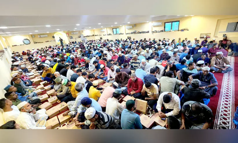 സ​ഹ​ജീ​വി​ക​ളി​ലേ​ക്ക് ക​രു​ണ​യാ​യി യൂ​ത്ത് ഫോ​റം