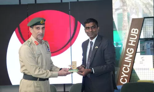 കോ​ൺ​സു​ൽ ജ​ന​റ​ൽ ദു​ബൈ പൊ​ലീ​സ്​ ക​മാ​ൻ​ഡ​ർ ഇ​ൻ ചീ​ഫു​മാ​യി കൂ​ടി​ക്കാ​ഴ്ച ന​ട​ത്തി