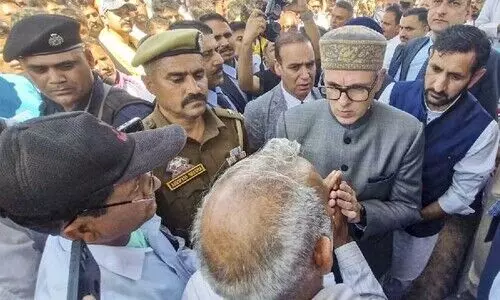 ‘രക്തസാക്ഷിത്വം എന്നെന്നേക്കുമായി അവസാനിപ്പിക്കുന്ന തരത്തിൽ നാം തീവ്രവാദത്തെ നിയന്ത്രിക്കണം’; കത്വയിലെ ധീരജവാന്മാർക്ക് ആദരാഞ്ജലി അർപ്പിച്ച് ഉമർ അബ്ദുള്ള