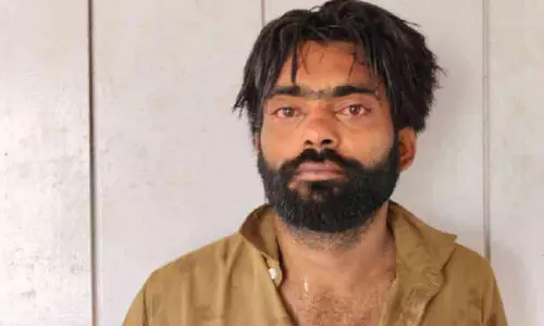 ല​ഹ​രി ഉ​ൽ​പ​ന്ന​ങ്ങ​ളു​മാ​യി യു​വാ​വ് പി​ടി​യി​ൽ