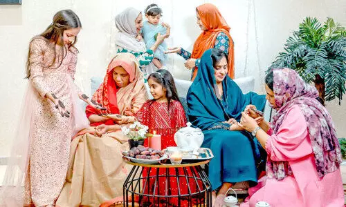 വ്ര​ത​വി​ശു​ദ്ധി​യു​ടെ നാ​ളു​ക​ൾ​ക്കൊ​ടു​വി​ൽ ഇ​ന്ന്   ചെ​റി​യ പെ​രു​ന്നാ​ൾ ആ​ഘോ​ഷം