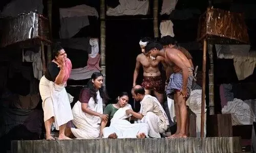 പൊള്ളുന്ന ജീവിതാനുഭവങ്ങളും വേദനിപ്പിക്കുന്ന സംഭവങ്ങളും പ്രേക്ഷകരുമായി സംവദിച്ച് പൊറാട്ടും അഭയയും