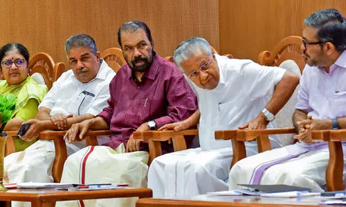 ലഹരിക്കെതിരെ ആശയക്കൂട്ടം; ‘തിങ്ക് ടാങ്ക്’ തയാറാക്കുമെന്ന് മുഖ്യമന്ത്രി ലഹരിക്കെതിരെ ആശയക്കൂട്ടം; ‘തിങ്ക് ടാങ്ക്’ തയാറാക്കുമെന്ന് മുഖ്യമന്ത്രി