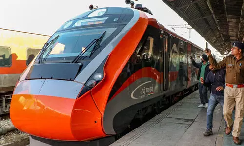 ജമ്മു-ശ്രീനഗർ വന്ദേഭാരത് എക്സ്പ്രസ് സർവീസ് ഏപ്രിൽ 19ന്