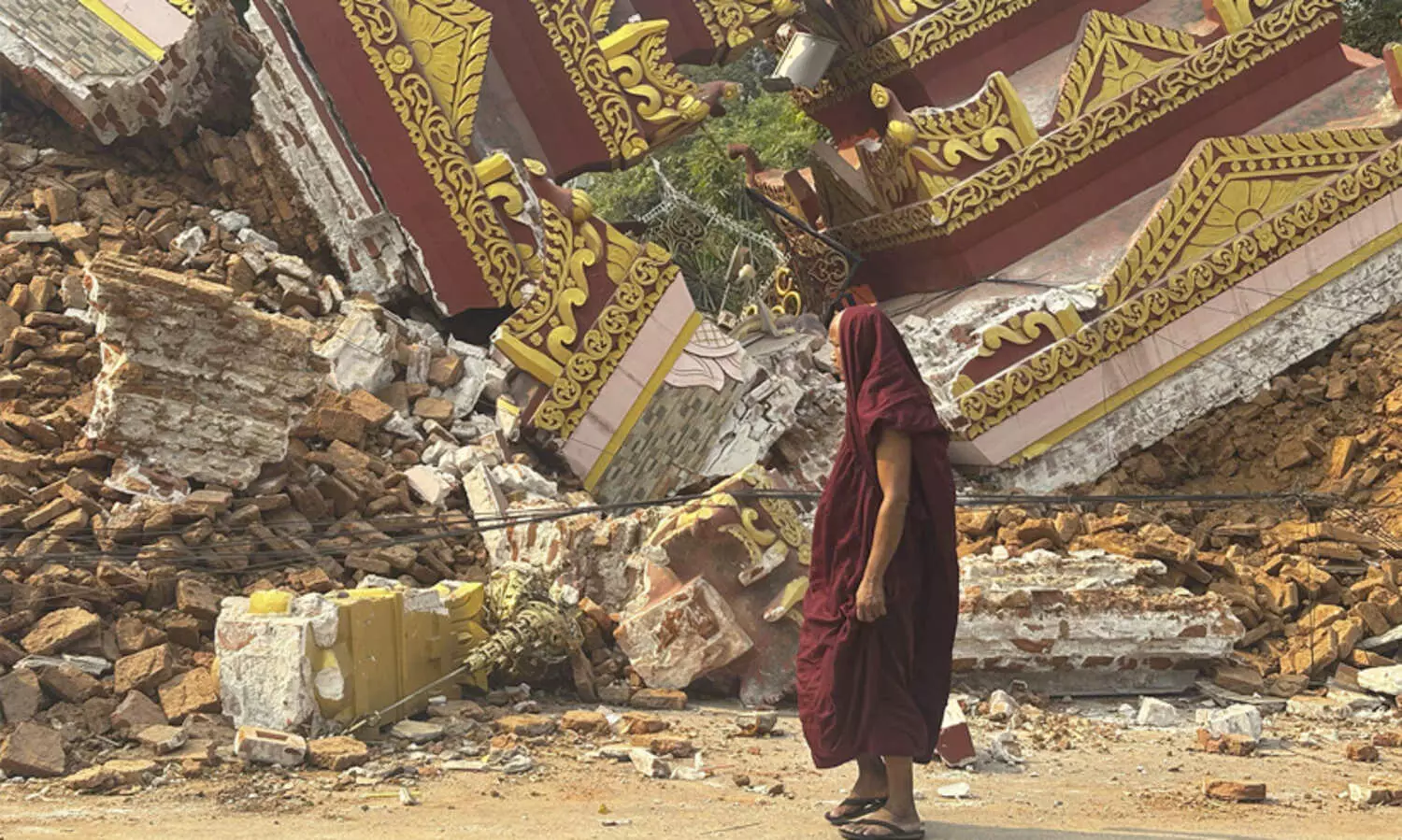 മ്യാന്മർ ഭൂകമ്പം: മരണസംഖ്യ 2700 കടന്നു; പ്രതീക്ഷ മങ്ങി ര​ക്ഷാ​പ്ര​വ​ർ​ത്ത​കർ