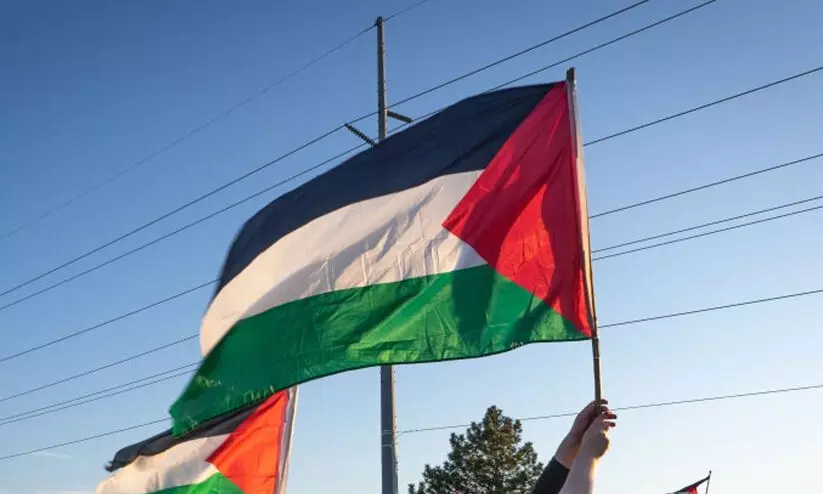 ഫലസ്തീൻ പതാകയേന്തി ഗസ്സക്ക് ഐക്യദാർഢ്യം; ഉത്തർപ്രദേശിൽ 60 പേർക്കെതിരെ കേസ്, അഞ്ചു പേർ അറസ്റ്റിൽ