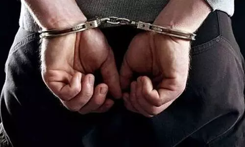 വലഞ്ചുഴിയിൽ ഒമ്പതാം ക്ലാസുകാരി ആറ്റിൽചാടി മരിച്ച സംഭവം: അയൽവാസി കസ്റ്റഡിയിൽ