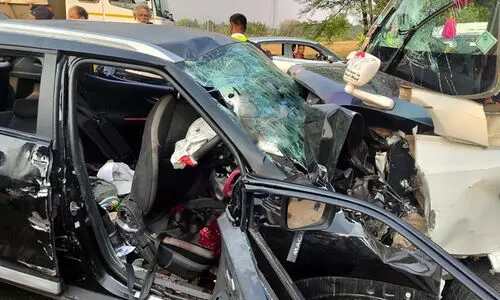 ഗുണ്ടൽപേട്ടിൽ മലയാളി കുടുംബം അപകടത്തിൽപ്പെട്ടു: രണ്ട് പേർ മരിച്ചു