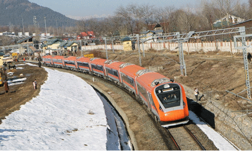കശ്മീരിലേക്കുള്ള ആദ്യ വന്ദേ ഭാരത് ട്രെയിൻ ഏപ്രിൽ 19ന് ഉദ്ഘാടനം ചെയ്യും