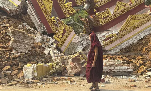 മ്യാന്മർ ഭൂകമ്പം: മരണസംഖ്യ 2700 കടന്നു; പ്രതീക്ഷ മങ്ങി ര​ക്ഷാ​പ്ര​വ​ർ​ത്ത​കർ