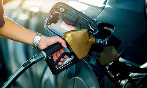 ഡീസൽ വില ഉയർത്തി കർണാടക; രണ്ട് രൂപ കൂടും ഡീസൽ വില ഉയർത്തി കർണാടക; രണ്ട് രൂപ കൂടും