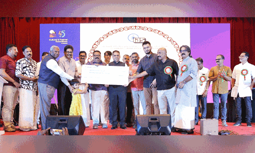 അ​ൽ ഇ​ബ്​​തി​സാ​മ സ്കൂ​ളി​ന് അ​ക്കാ​ഫ് ഇ​വ​ന്റ​സി​ന്‍റെ സ​ഹാ​യ​ഹ​സ്തം