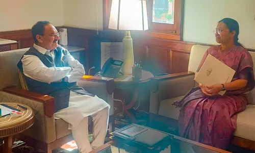 ഓണ്‍ലൈന്‍ മരുന്ന് വില്‍പന: നടപടി സ്വീകരിക്കണമെന്ന് കേന്ദ്ര മന്ത്രിയോട് വീണ ജോര്‍ജ്