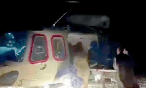 പാ​മ്പു​ക​ടി​​യേ​റ്റ സ്വ​ദേ​ശി​യെ എ​യ​ർ​ലി​ഫ്റ്റ് ചെ​യ്തു