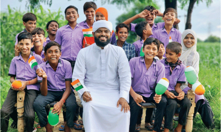 ‘പഠനം ഉപേക്ഷിച്ച ഉത്തരേന്ത്യൻ കുട്ടികളെ തിരികെ സ്കൂളിലെത്തിക്കാൻ ആറു ലേണിങ് സെന്‍ററുകൾ ആരംഭിച്ചു’ -വ്ലോഗർ പി.ടി. മുഹമ്മദിന്‍റെ യാത്രാജീവിതത്തിലൂടെ