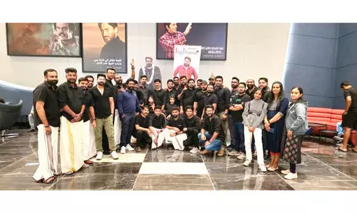 ‘എ​മ്പു​രാ​ന്’ ബ​ഹ്റൈ​നി​ല്‍ ലാ​ല്‍കെ​യേ​ഴ്സി​ന്‍റെ രാ​ജ​കീ​യ വ​ര​വേ​ല്‍പ്