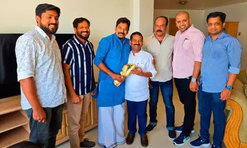 റാന്നി എം.എൽ.എ പ്രമോദ് നാരായണനെ സ്വീകരിച്ച്   കേരള കോൺഗ്രസ് ഭാരവാഹികൾ