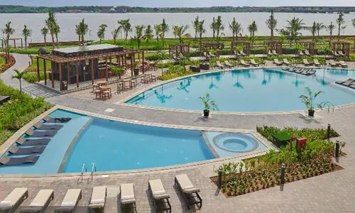 ആഡംബര ഹോട്ടലുകളിൽ കേരളം മുന്നിൽ; രാജ്യത്തെ 2472 ഫൈവ്സ്റ്റാർ, ഫോർസ്റ്റാർ, ത്രീസ്റ്റാർ ഹോട്ടലുകളിൽ 1121 എണ്ണവും കേരളത്തിൽ