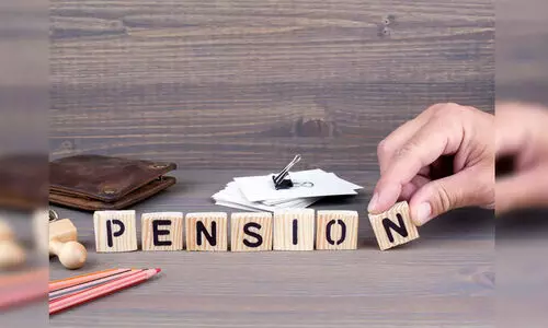 കേന്ദ്ര പെൻഷൻകാർ മരിച്ചാൽ പങ്കാളിക്ക് ജോയന്റ് അക്കൗണ്ടിൽ കുടുംബപെൻഷൻ നൽകണം കേന്ദ്ര പെൻഷൻകാർ മരിച്ചാൽ പങ്കാളിക്ക് ജോയന്റ് അക്കൗണ്ടിൽ കുടുംബപെൻഷൻ നൽകണം