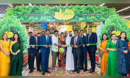 ലു​ലു​വി​ൽ ച​ക്ക ഫെ​സ്റ്റി​ന് തു​ട​ക്കം