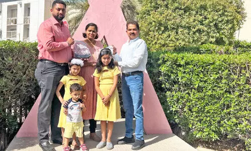 കാ​ൻ​സ​ർ രോ​ഗി​ക​ൾ​ക്ക് മു​ടി ദാ​നം ന​ൽ​കി ദ​മ്പ​തി​ക​ൾ മാ​തൃ​ക​യാ​യി