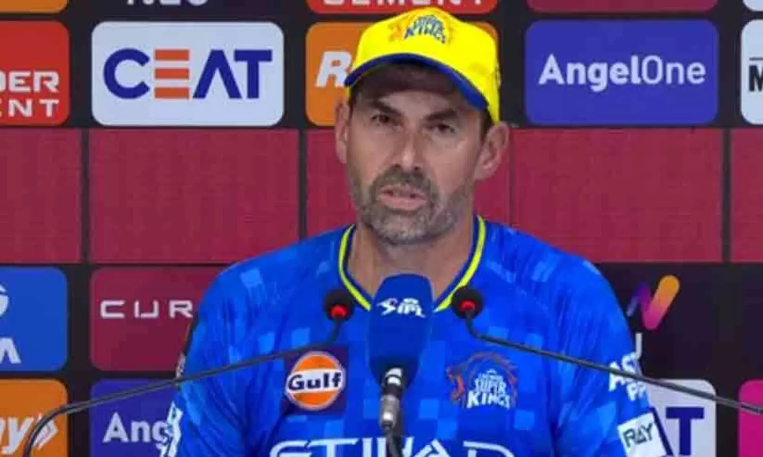 ഞാൻ അതൊന്നും ഇപ്പോൾ ചോദിക്കാറില്ല, എന്‍റെ ജോലിയുമല്ല; ധോണിയുടെ വിരമിക്കലിന് കുറിച്ച് ഫ്ലെമിങ്