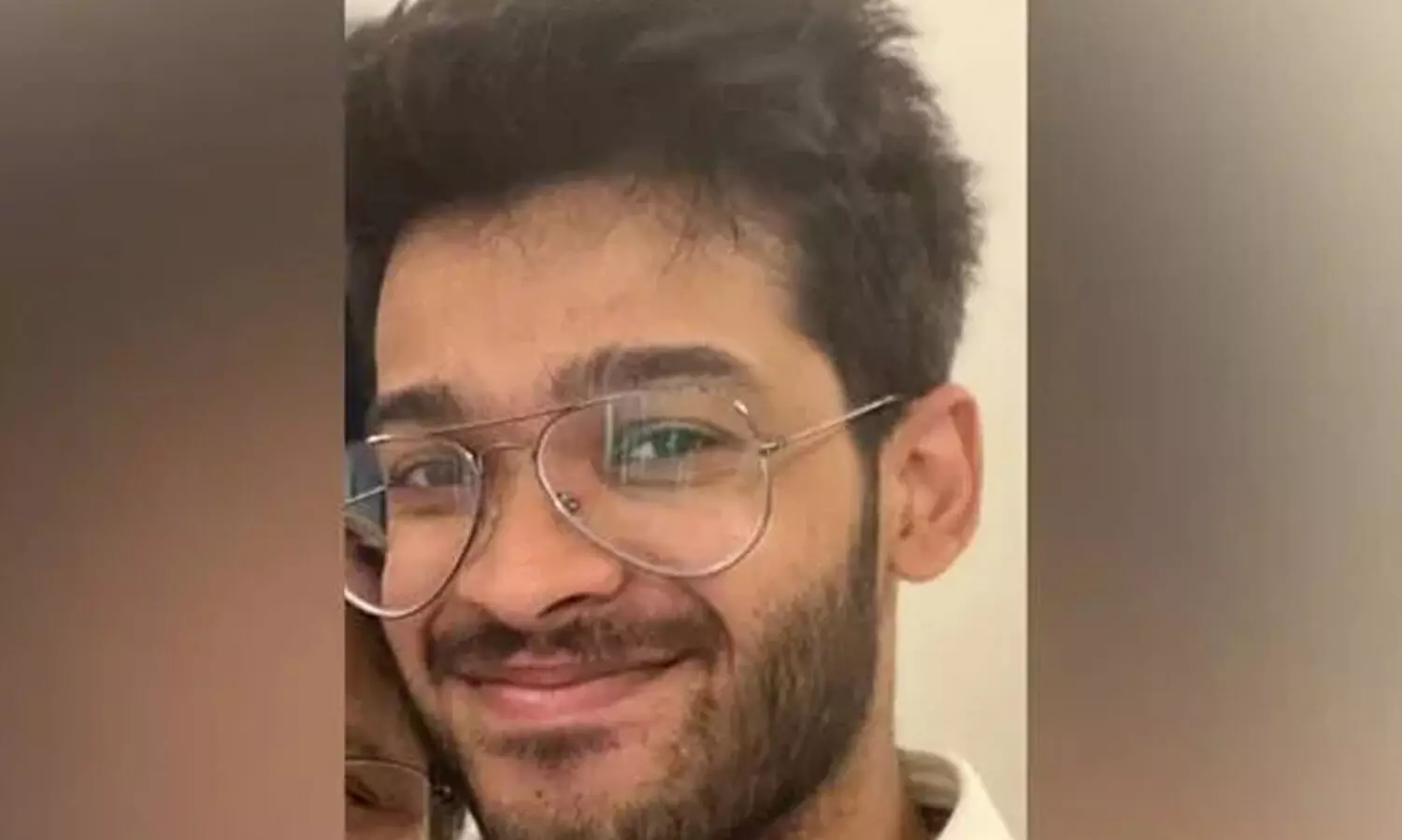 പുലർച്ചെ രണ്ടുമണിക്ക് അമ്മക്ക് വിഡിയോ സന്ദേശം, ജോലി താങ്ങാനാകുന്നില്ല, ഞാൻ ഫ്ലാറ്റിന് മുകളിൽ നിന്ന് ചാടും; ഉറക്കത്തിലായ അമ്മ മെസ്സേജ് കണ്ടില്ല, രാവിലെ എണീറ്റപ്പോൾ മകൻ ഫ്ലാറ്റിന് താഴെ മരിച്ച നിലയിൽ