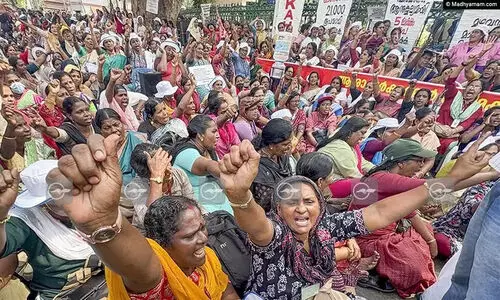 ആശമാരെ ചൊല്ലി കോൺഗ്രസ് -ഐ.എൻ.ടി.യു.സി പോര്