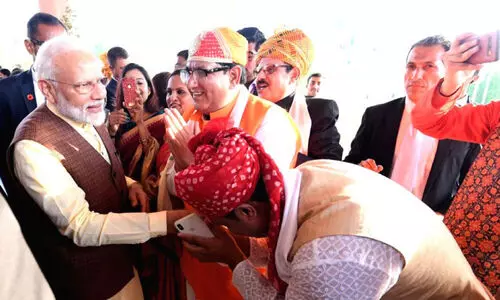 ലോ​ക​ത്തി​ലെ ഏ​റ്റ​വും വ​ലി​യ പ്ര​വാ​സി സ​മൂ​ഹ​മാ​യി ഇ​ന്ത്യ​ക്കാ​ർ