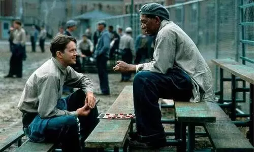 അ​ടി​മ​ത്ത​ത്തി​നും സ്വാ​ത​ന്ത്ര്യ​ത്തി​നും   ഇ​ട​യി​ൽ