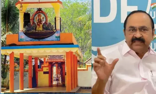 കോട്ടുക്കല് ക്ഷേത്രോത്സവത്തില് ആര്.എസ്.എസ് ഗണഗീതം ആലപിച്ച സംഭവത്തില് കര്ശന നടപടിയെടുക്കണം- വി.ഡി സതീശൻ കോട്ടുക്കല് ക്ഷേത്രോത്സവത്തില് ആര്.എസ്.എസ് ഗണഗീതം ആലപിച്ച സംഭവത്തില് കര്ശന നടപടിയെടുക്കണം- വി.ഡി സതീശൻ