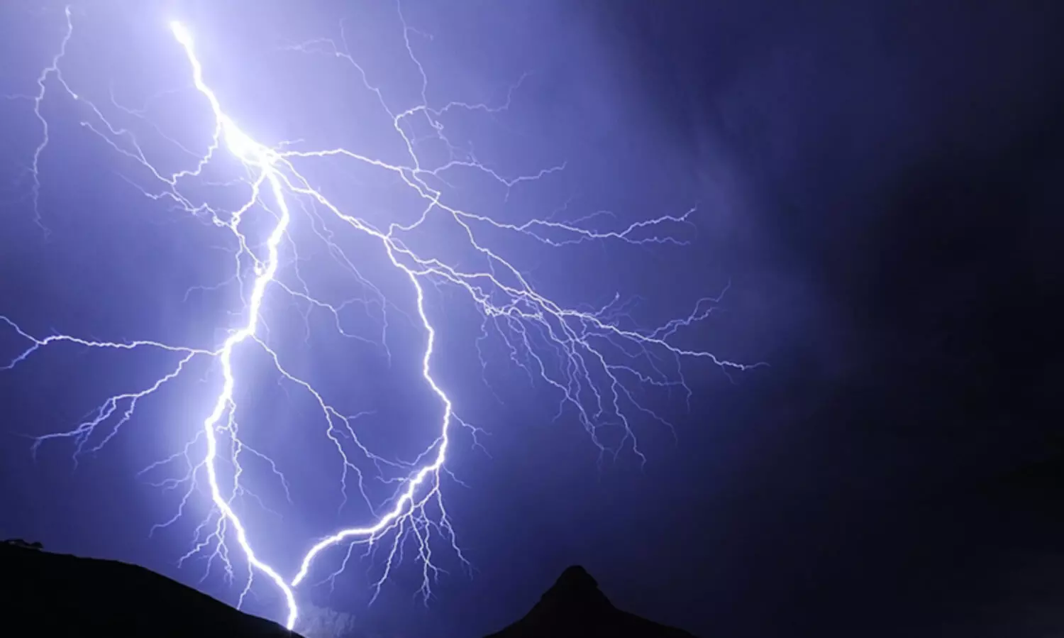 മിന്നൽ ഭീതിയിൽ കോട്ടയം; കരുതലാകാൻ ദാമിനി’ മൊബൈൽ ആപ്ലിക്കേഷൻ