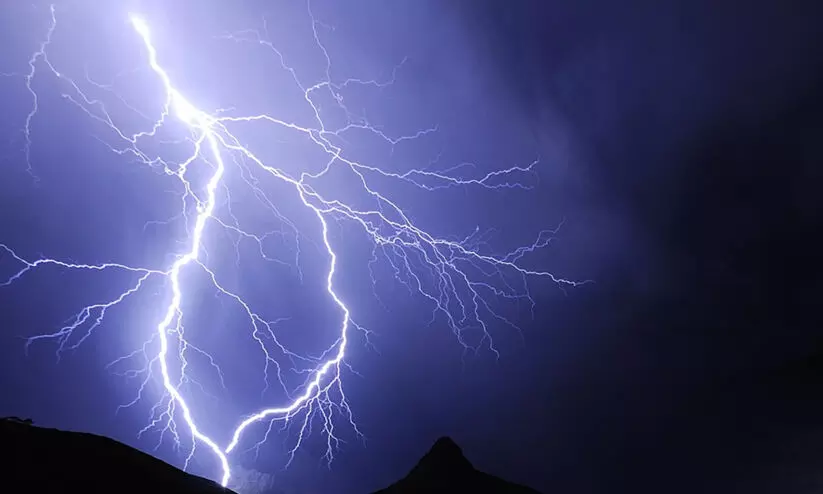 മിന്നൽ ഭീതിയിൽ കോട്ടയം; കരുതലാകാൻ ദാമിനി’ മൊബൈൽ ആപ്ലിക്കേഷൻ