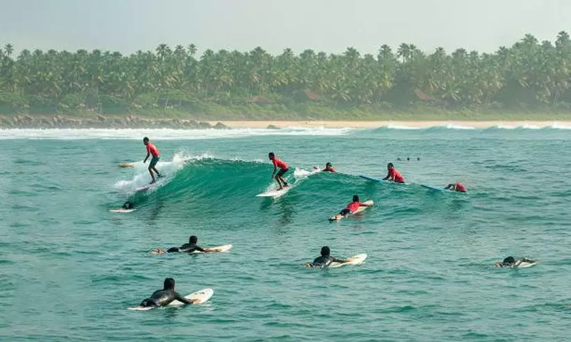 സാഹസിക കായിക വിനോദപ്രേമികൾക്ക് ആവേശമായി അന്താരാഷ്ട്ര സര്ഫിംഗ് ഫെസ്റ്റിവല് 10 മുതൽ സാഹസിക കായിക വിനോദപ്രേമികൾക്ക് ആവേശമായി അന്താരാഷ്ട്ര സര്ഫിംഗ് ഫെസ്റ്റിവല് 10 മുതൽ