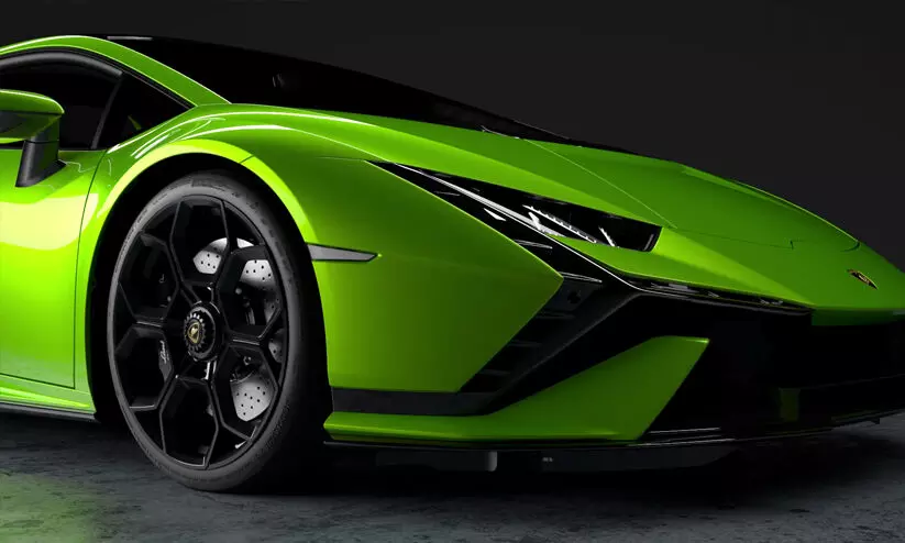 ഇഷ്ടനമ്പറിന് 46.24 ലക്ഷം; സ്വന്തമാക്കിയത് കൊച്ചിയിലെ ലംബോർഗിനി ഇഷ്ടനമ്പറിന് 46.24 ലക്ഷം; സ്വന്തമാക്കിയത് കൊച്ചിയിലെ ലംബോർഗിനി