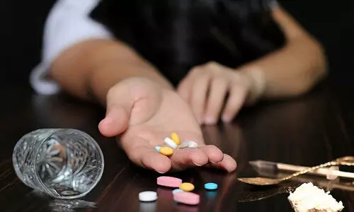 വി​ദ്യാ​ർ​ഥി​ക​ൾ​ക്ക്​ ല​ഹ​രി​മു​ക്ത സ​ർ​ട്ടി​ഫി​ക്ക​റ്റ്​ നി​ർ​ബ​ന്ധ​മാ​ക്ക​ണം