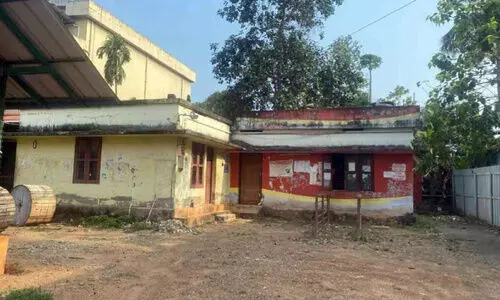 അനാഥമായി പുത്തൂർ കിഴക്കേ ചന്തയിലെ കംഫർട്ട് സ്റ്റേഷൻ