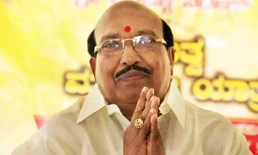 ‘ആരെയാണ് ആക്ഷേപിച്ചതെന്ന് വ്യക്തതയില്ല’; മലപ്പുറം ജില്ലക്കെതിരായ വെള്ളാപ്പള്ളി നടേശന്റെ വിദ്വേഷ പരാമർശത്തിൽ കേസെടുക്കാനാകില്ലെന്ന് പൊലീസിന് നിയമോപദേശം 'ആരെയാണ് ആക്ഷേപിച്ചതെന്ന് വ്യക്തതയില്ല'; വെള്ളാപ്പള്ളിക്കെതിരെ കേസെടുക്കാനാകില്ലെന്ന് പൊലീസ്