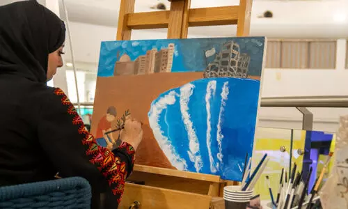 ഫ​ല​സ്തീ​ൻ കാ​ഴ്ച​ക​ളു​മാ​യി ക​ലാ പ്ര​ദ​ർ​ശ​ന​ത്തി​ന് തു​ട​ക്കം