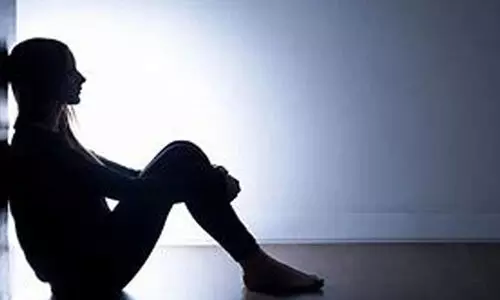 അധ്യാപിക ശിക്ഷിച്ചതിൽ മനംനൊന്ത് ഒമ്പതാം ക്ലാസ് വിദ്യാർത്ഥിനി ആത്മഹത്യയ്ക്ക് ശ്രമിച്ചു