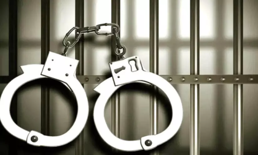 വാഹനം മോഷ്ടിച്ച് പൊളിച്ചു വിൽക്കൽ; ആറംഗ പ്രവാസിസംഘം പിടിയിൽ