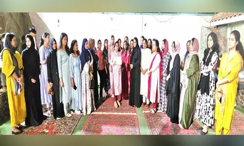 വേ​ൾ​ഡ് മ​ല​യാ​ളി ഫെ​ഡ​റേ​ഷ​ൻ ചി​കി​ത്സാ സ​ഹാ​യം കൈ​മാ​റി